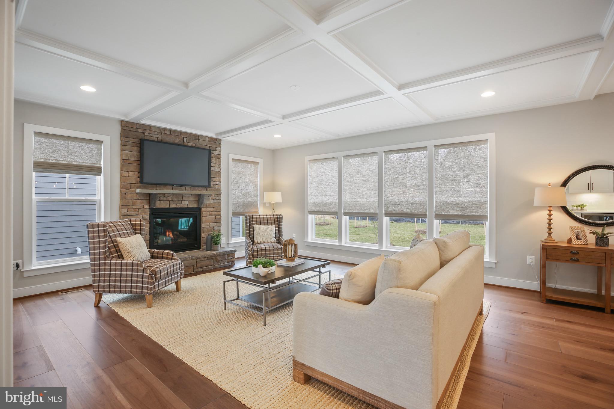 STONEWALL MANOR - Residential