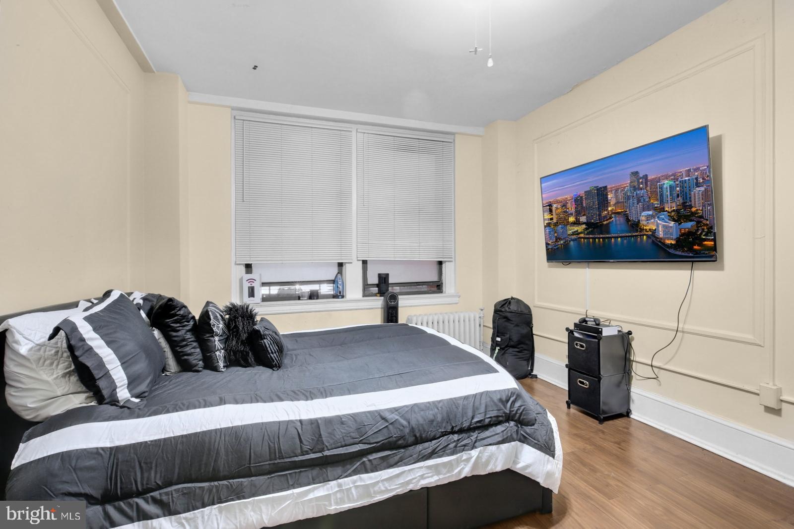 AVENUE OF THE ARTS - Residential