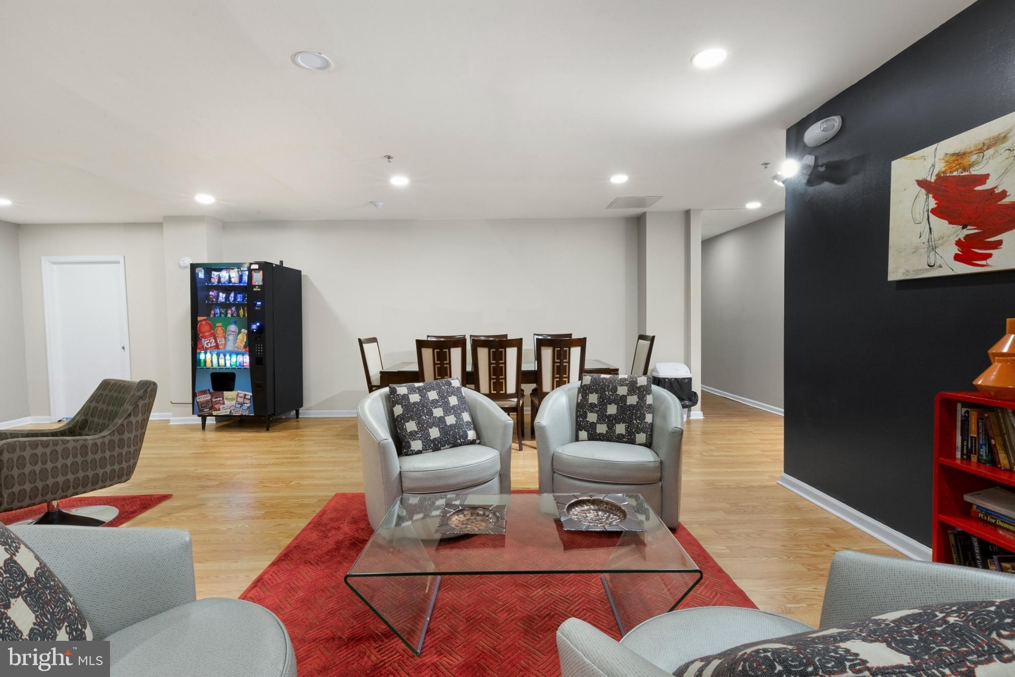 AVENUE OF THE ARTS - Residential
