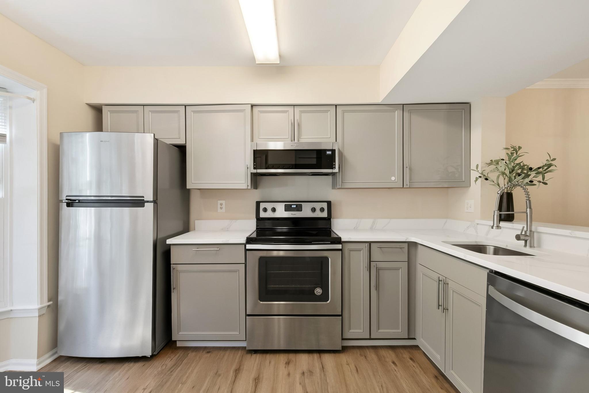 SILVER SPRING CNTRY CLUB - Residential