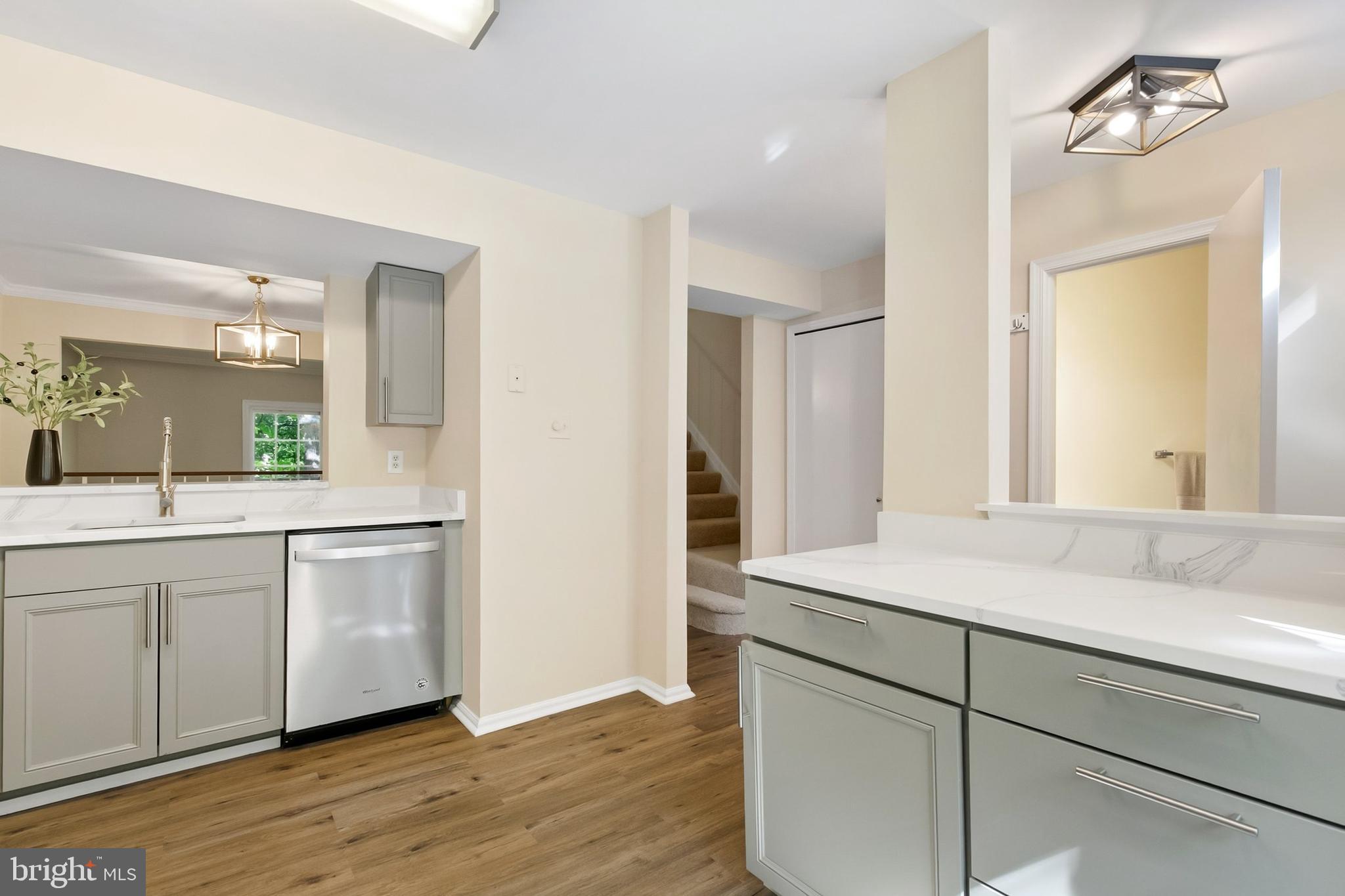 SILVER SPRING CNTRY CLUB - Residential