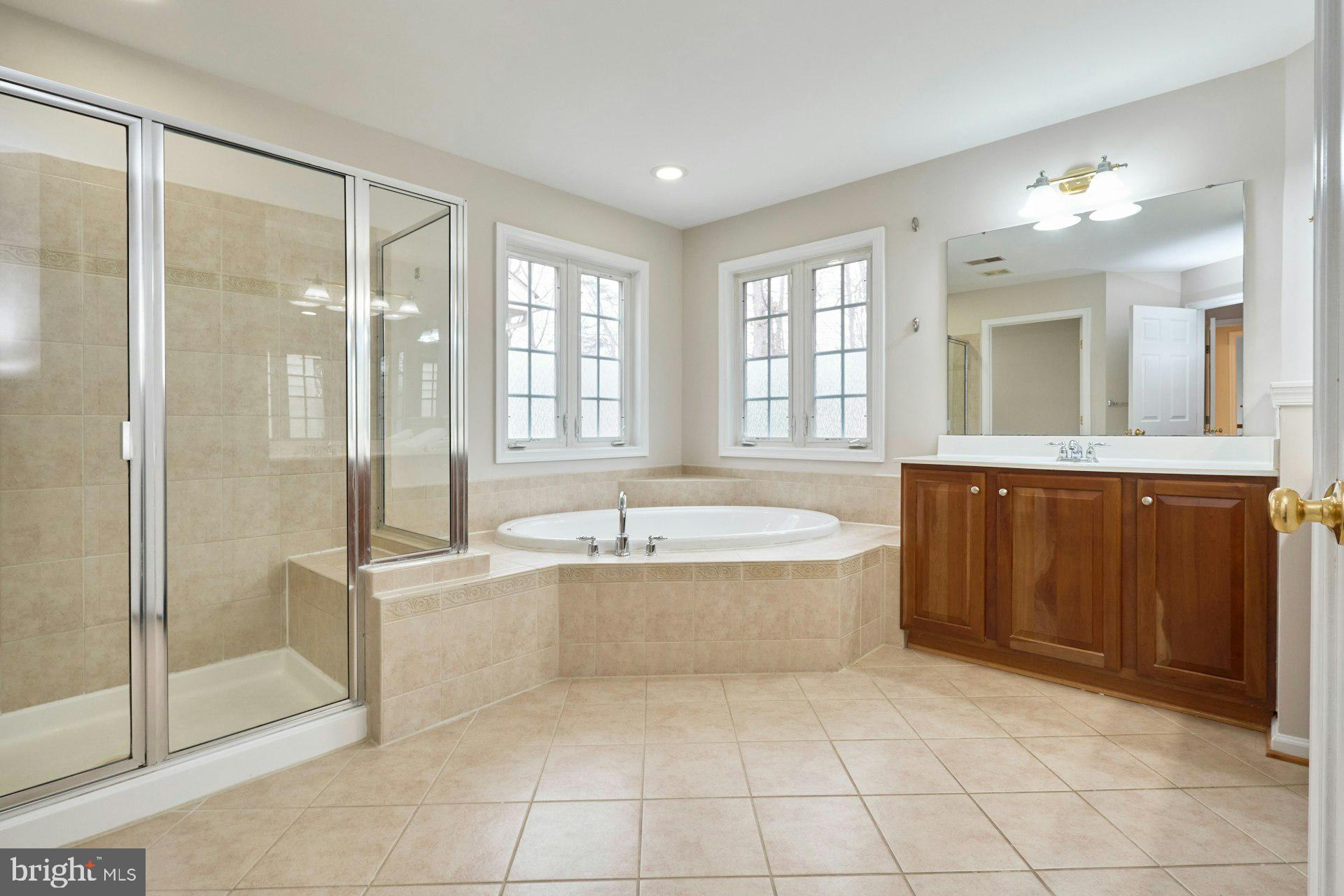EAST HILL - Residential