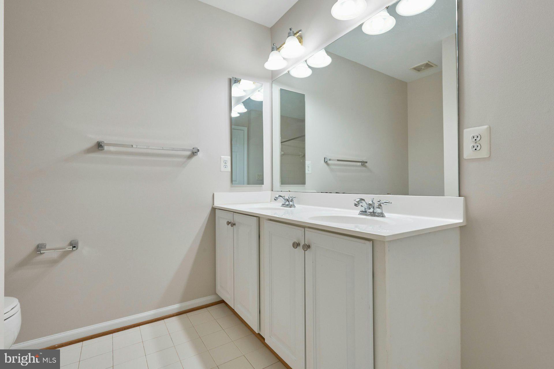 EAST HILL - Residential