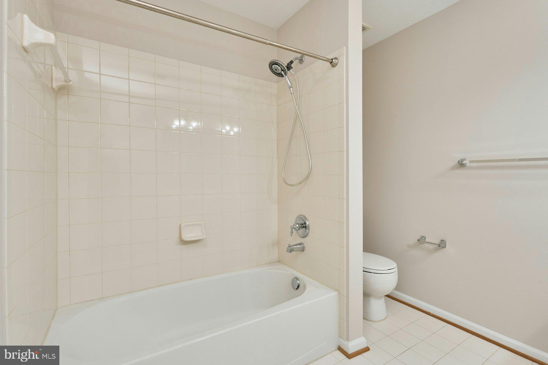 EAST HILL - Residential
