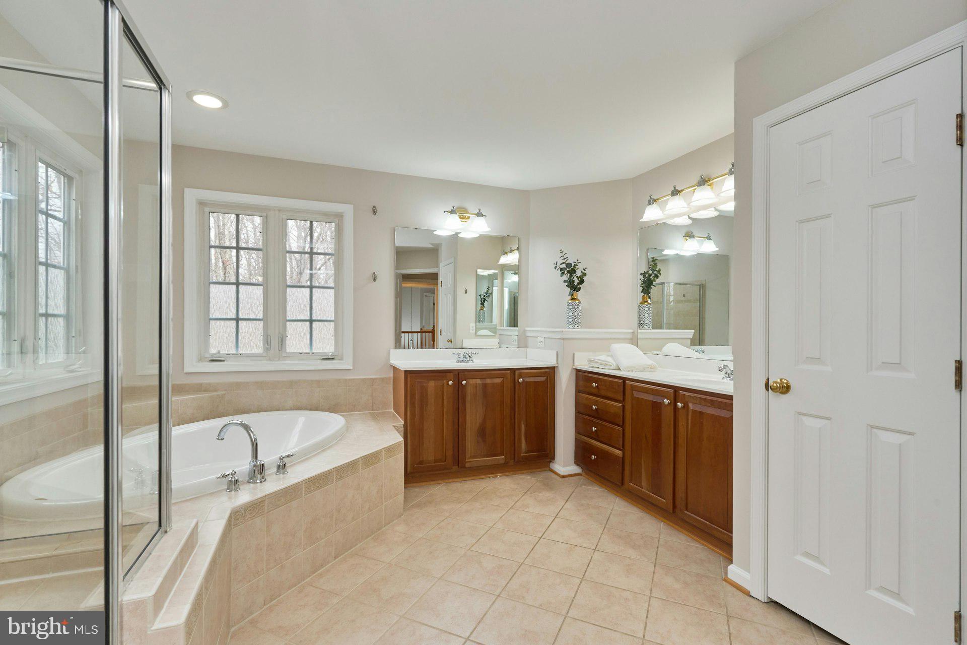 EAST HILL - Residential
