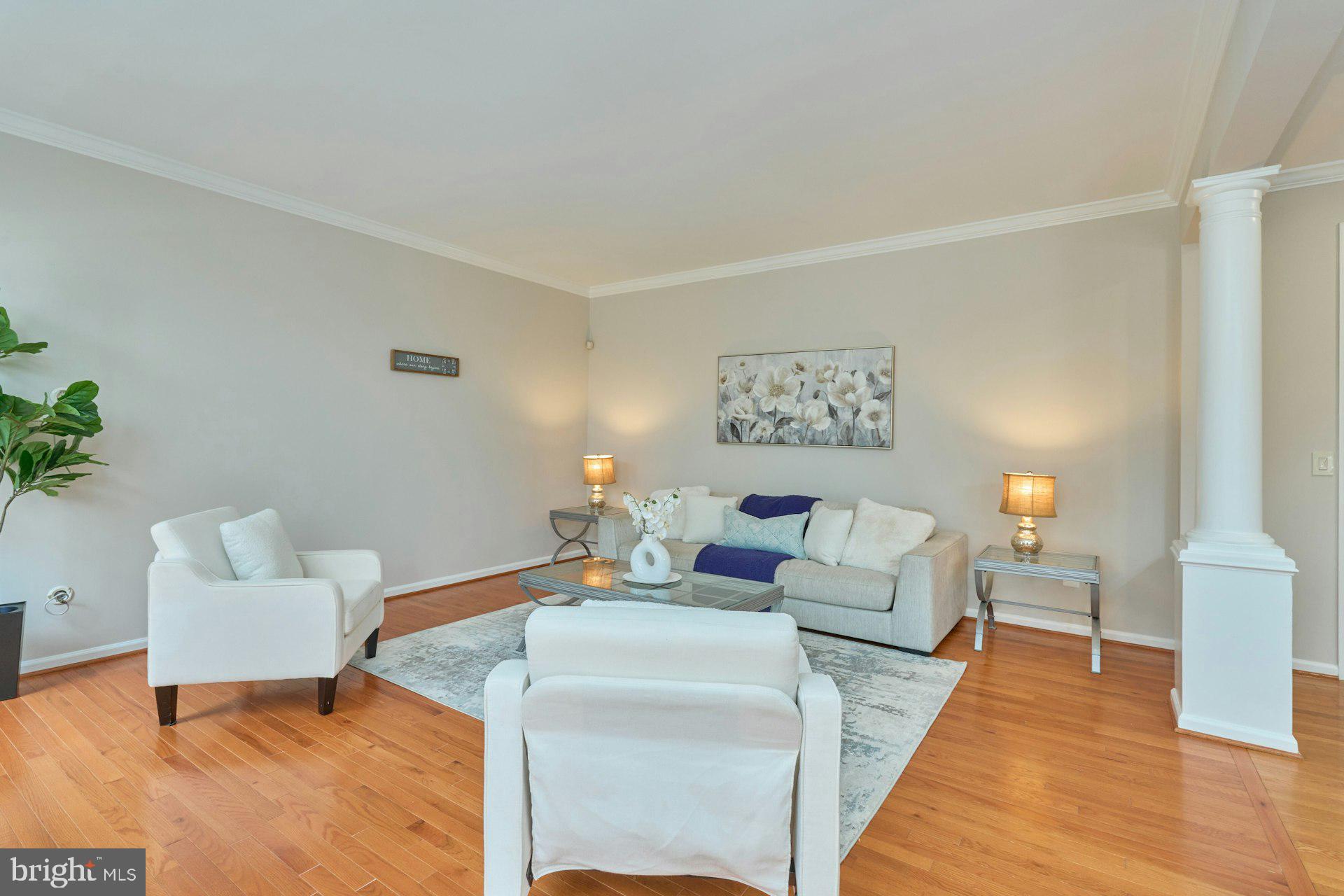 EAST HILL - Residential