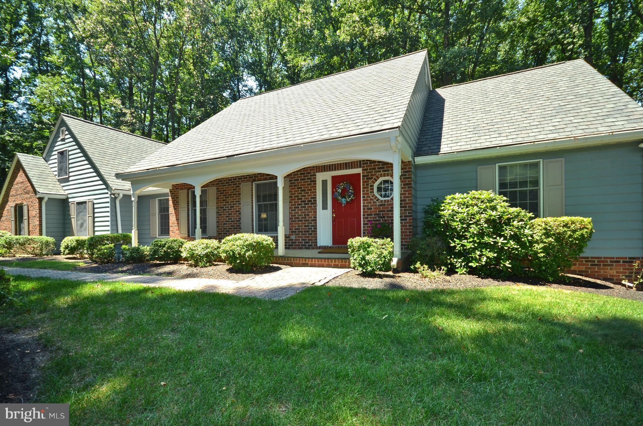 OPEN HOUSE    SUNDAY 11/18  1-230  PRICE IMPROVEMENT*CLASSIC, PRISTINE 4 BR, 3.5 BA. TRADITIONAL HOME W/ 2 STY FOYER ON PRIVATE CORNER LOT W/ PARK  SETTING* OFFERING RARELY AVAILABLE 1ST FLR  MASTER EN SUITE W/ UPDATED BA.*LARGE KITCH W/ S/S, & GRANITE* FAM RM W/WET BAR W00D  FLRS, SLIDER TO DECK & FIREPLACE* HUGE 2ND BR W/ POSSIBILITY OF 2ND MASTER STE*CROWN MLDG*NEW CARPET &  ROOF*HUGE L/L W/ 9 'CEILING, ROUGH IN PLBG* 2+ GAR*  MOTIVATED SELLER!!