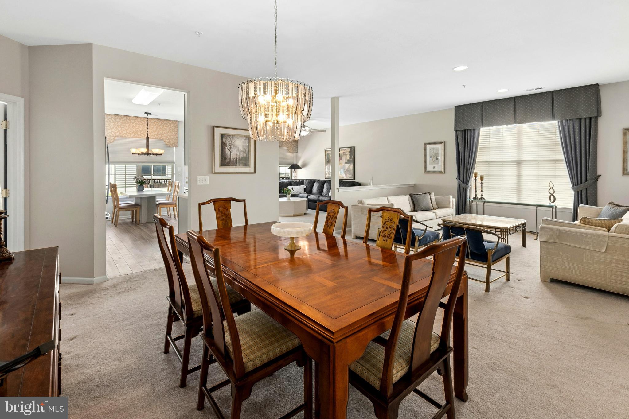 HERITAGE CR ESTS - Residential