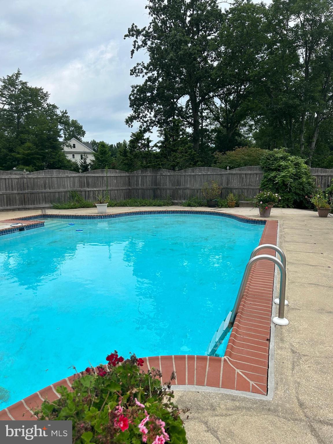 WILLISTOWN ACRES - Residential