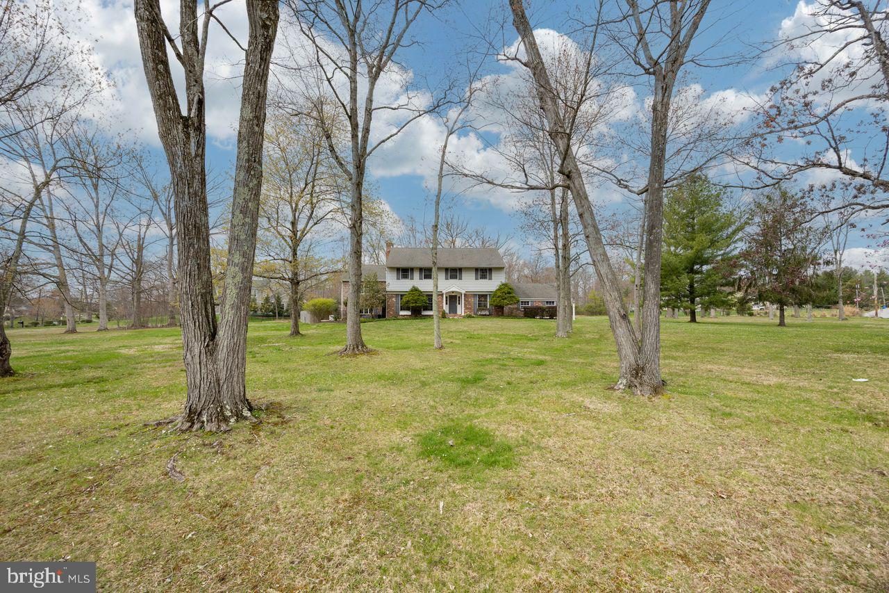 WILLISTOWN ACRES - Residential