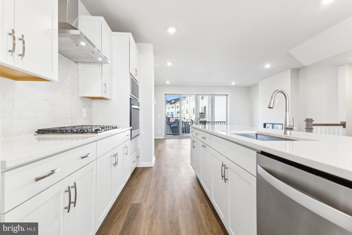 POTOMAC STATION MARKETPLACE - Residential