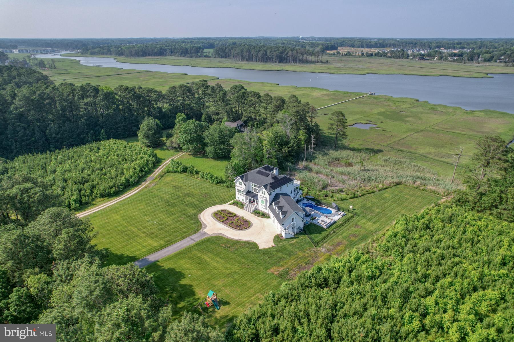 WATERVIEW ON LOVE CREEK - Residential
