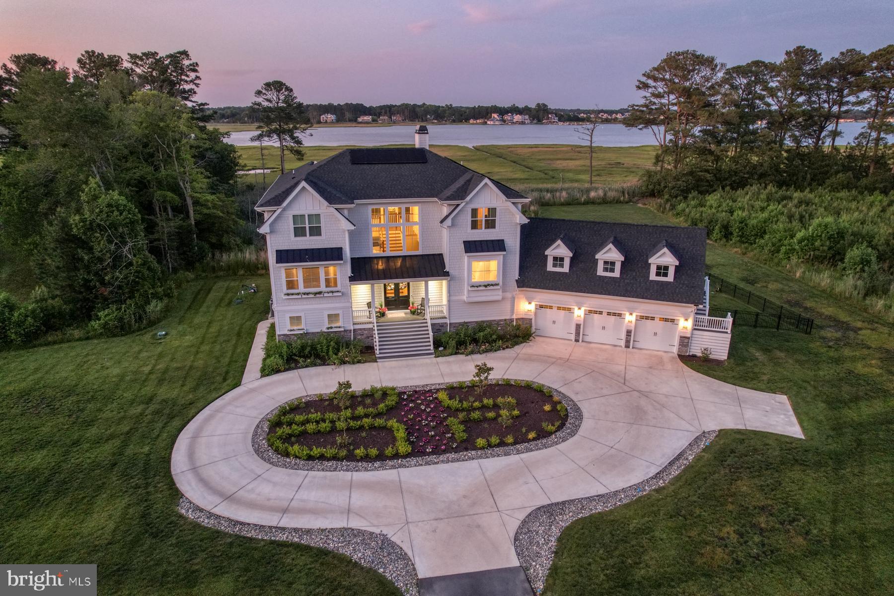 WATERVIEW ON LOVE CREEK - Residential