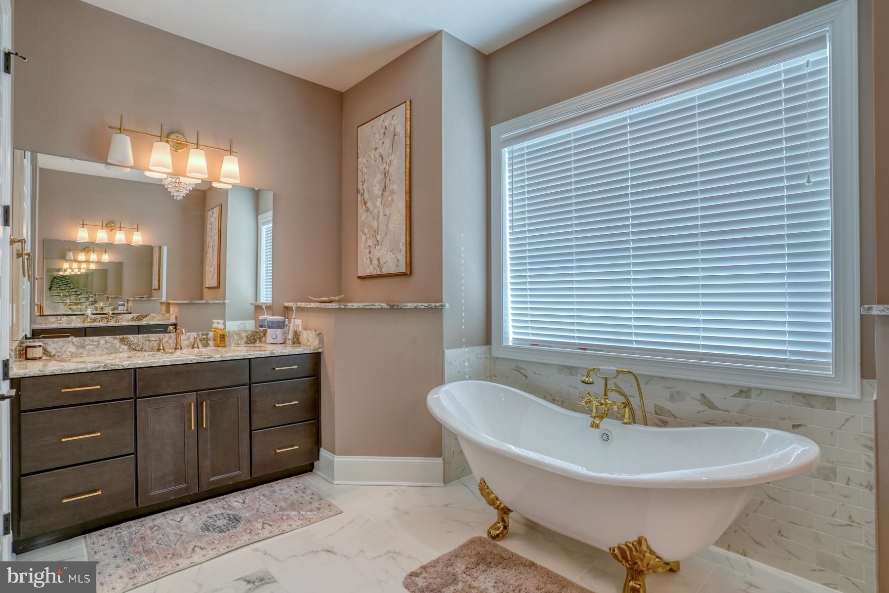 WATERVIEW ON LOVE CREEK - Residential
