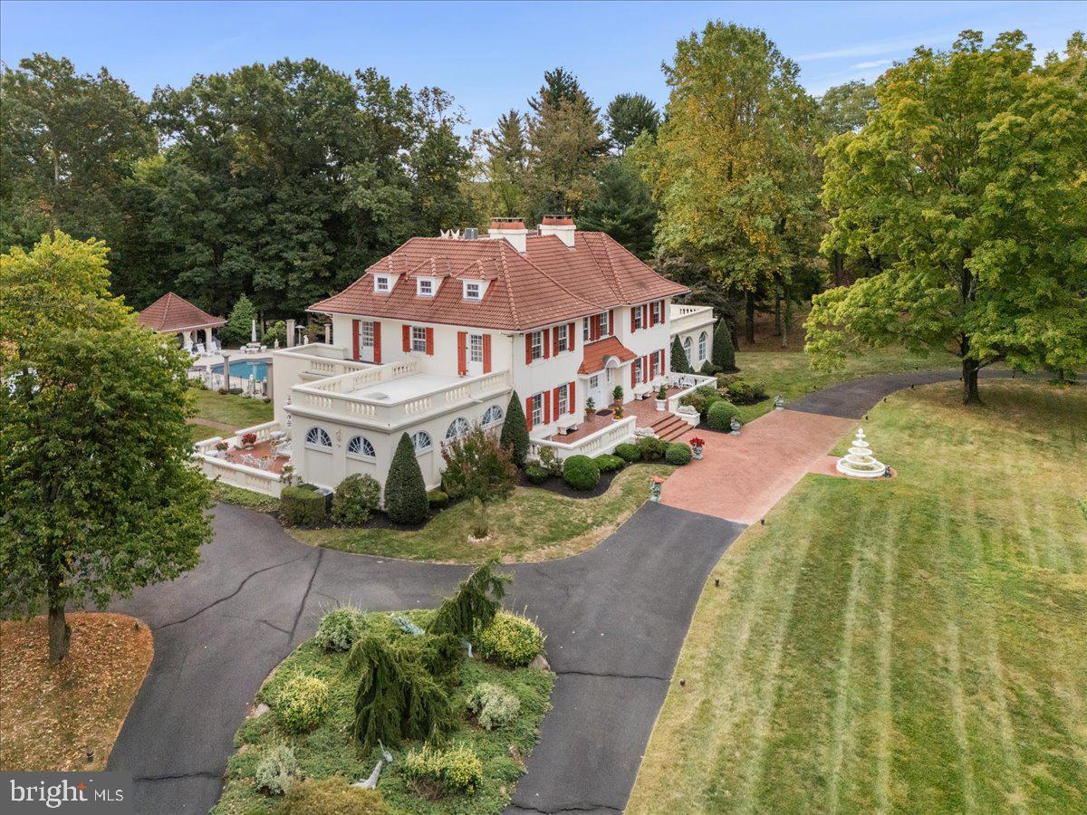 TOWER HILL - Residential