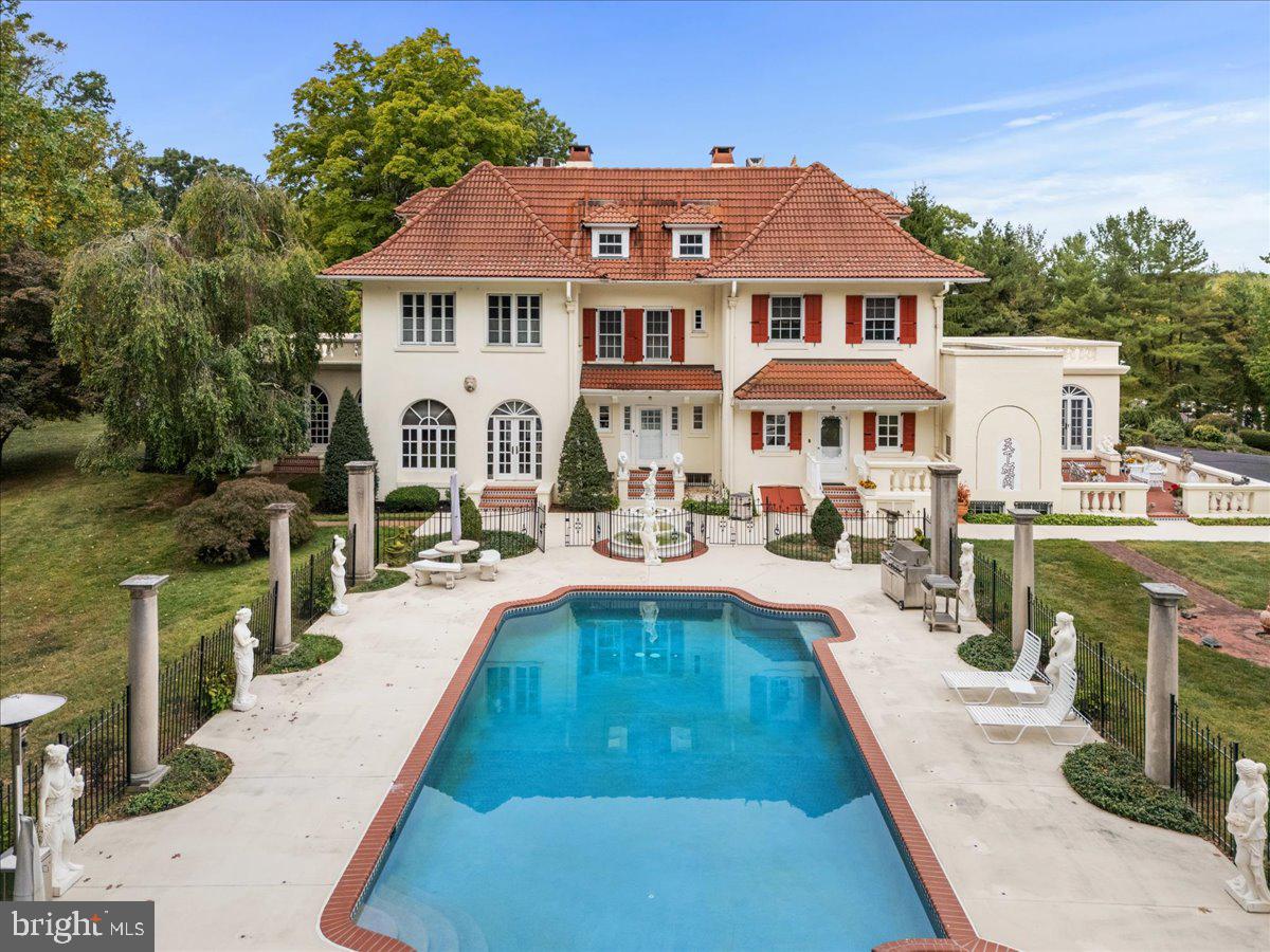 TOWER HILL - Residential