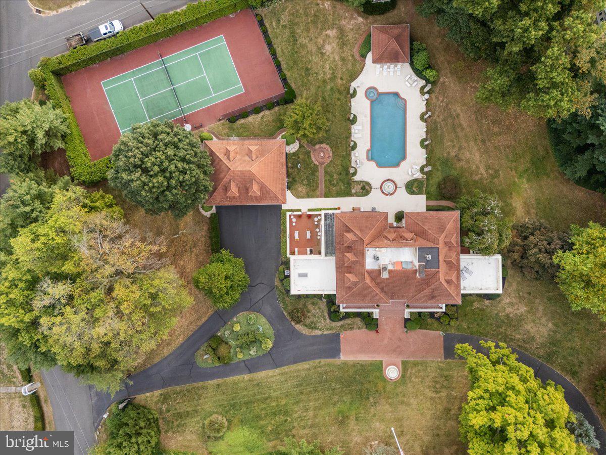 TOWER HILL - Residential
