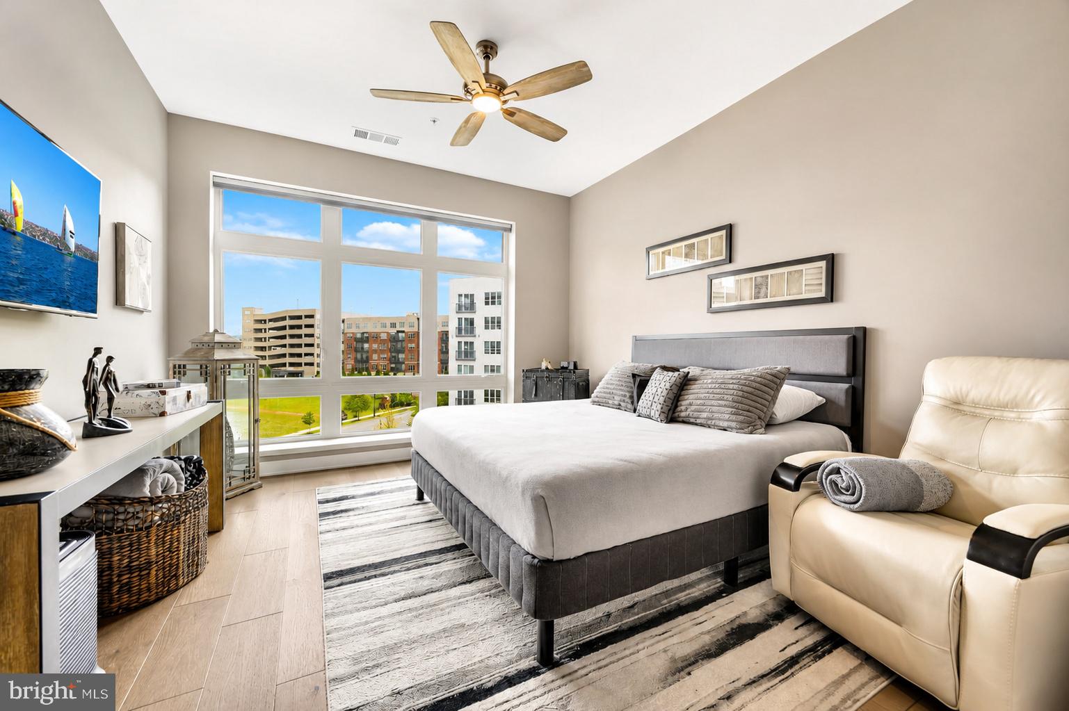 575 SOUTH CONDOS - Residential