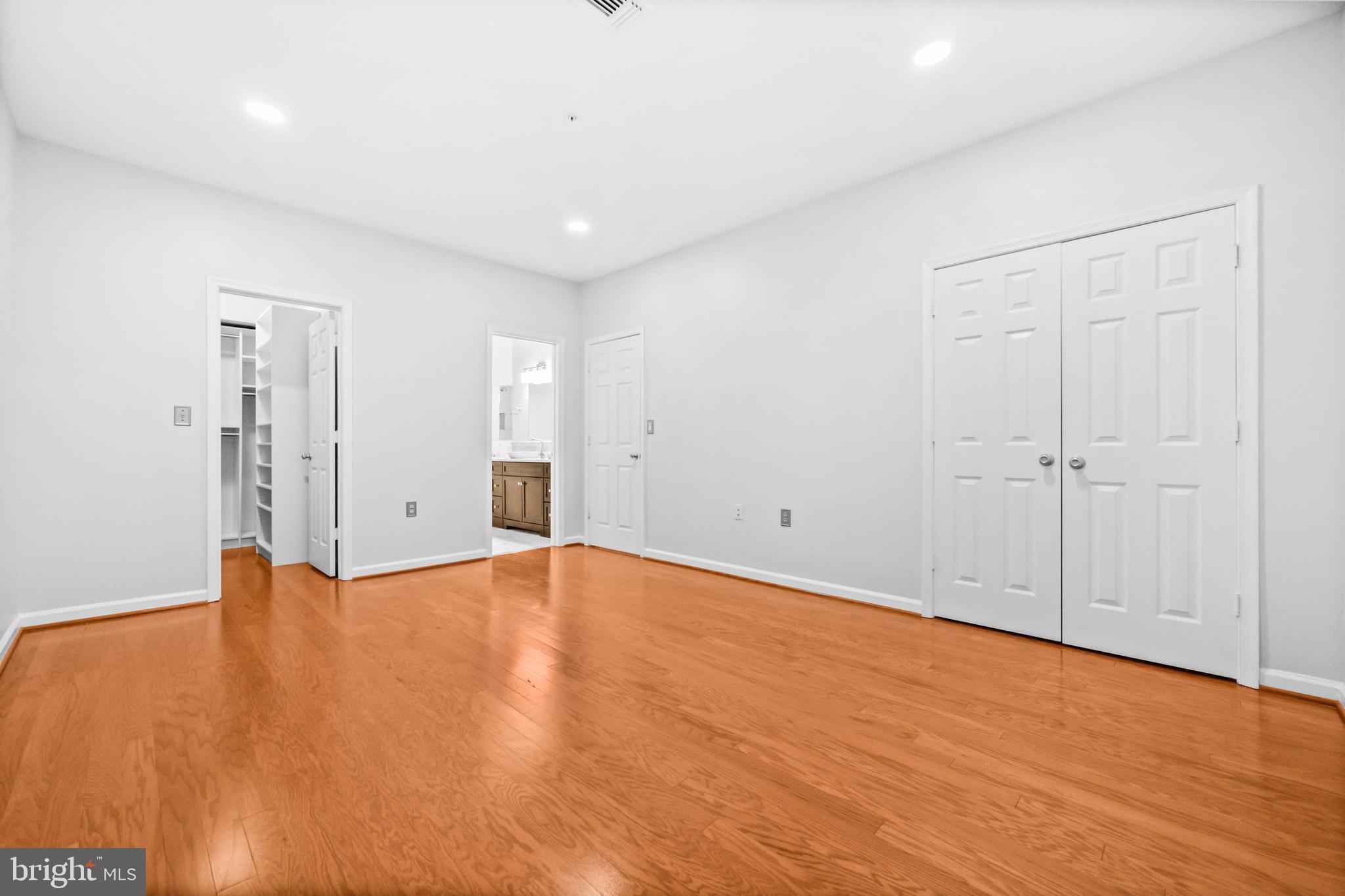 WORLDGATE CONDO - Residential