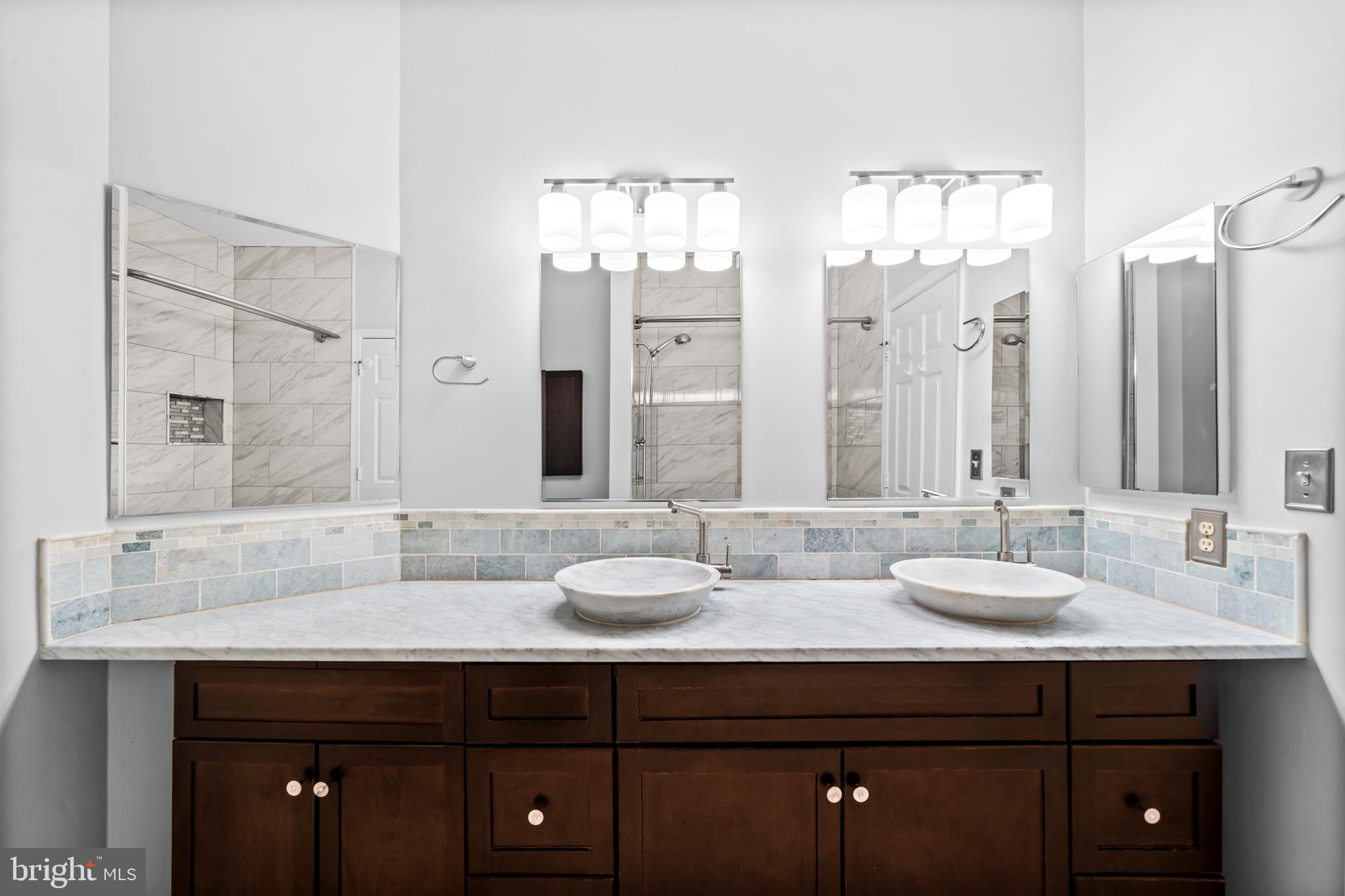 WORLDGATE CONDO - Residential