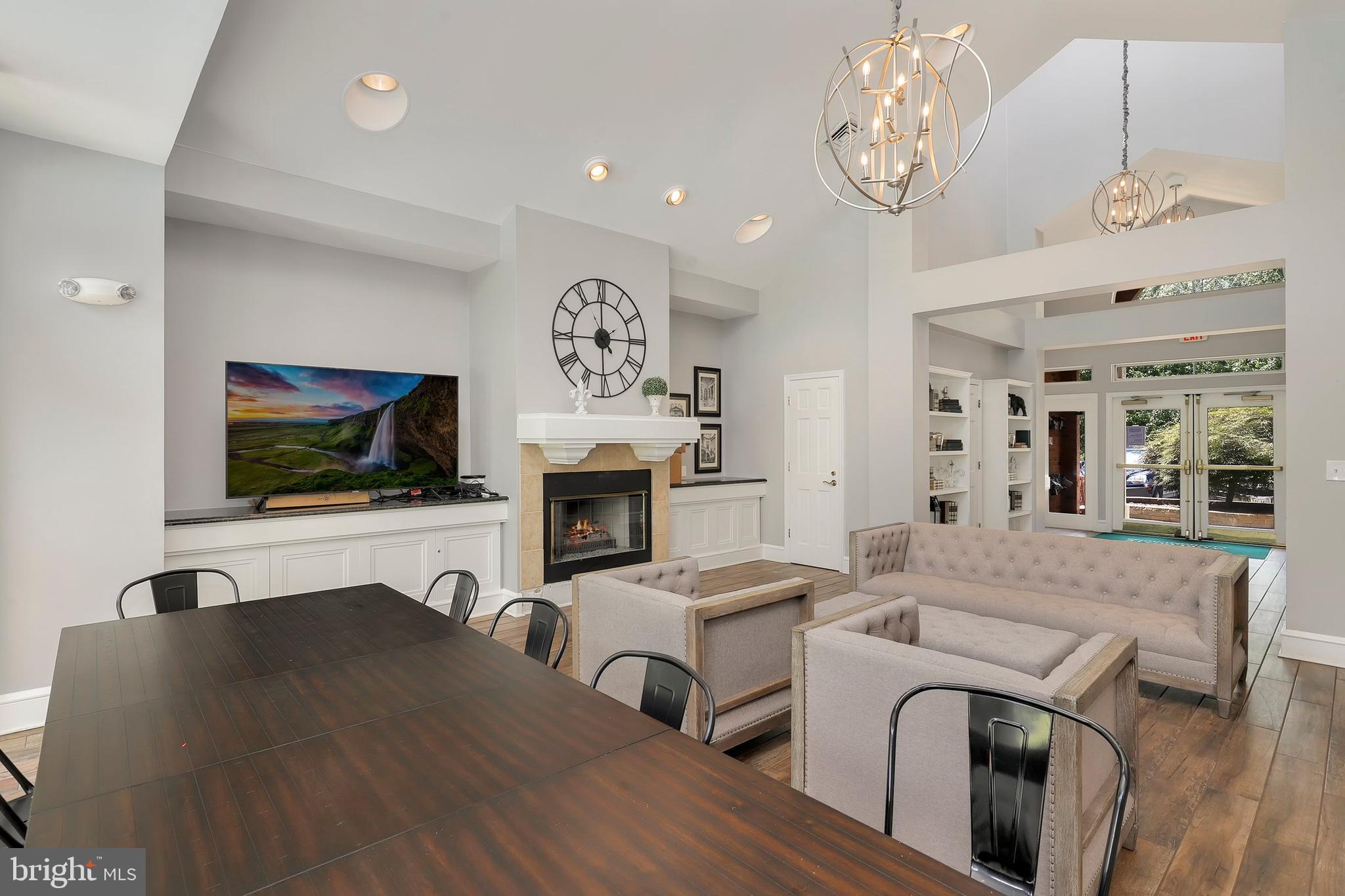 WORLDGATE CONDO - Residential