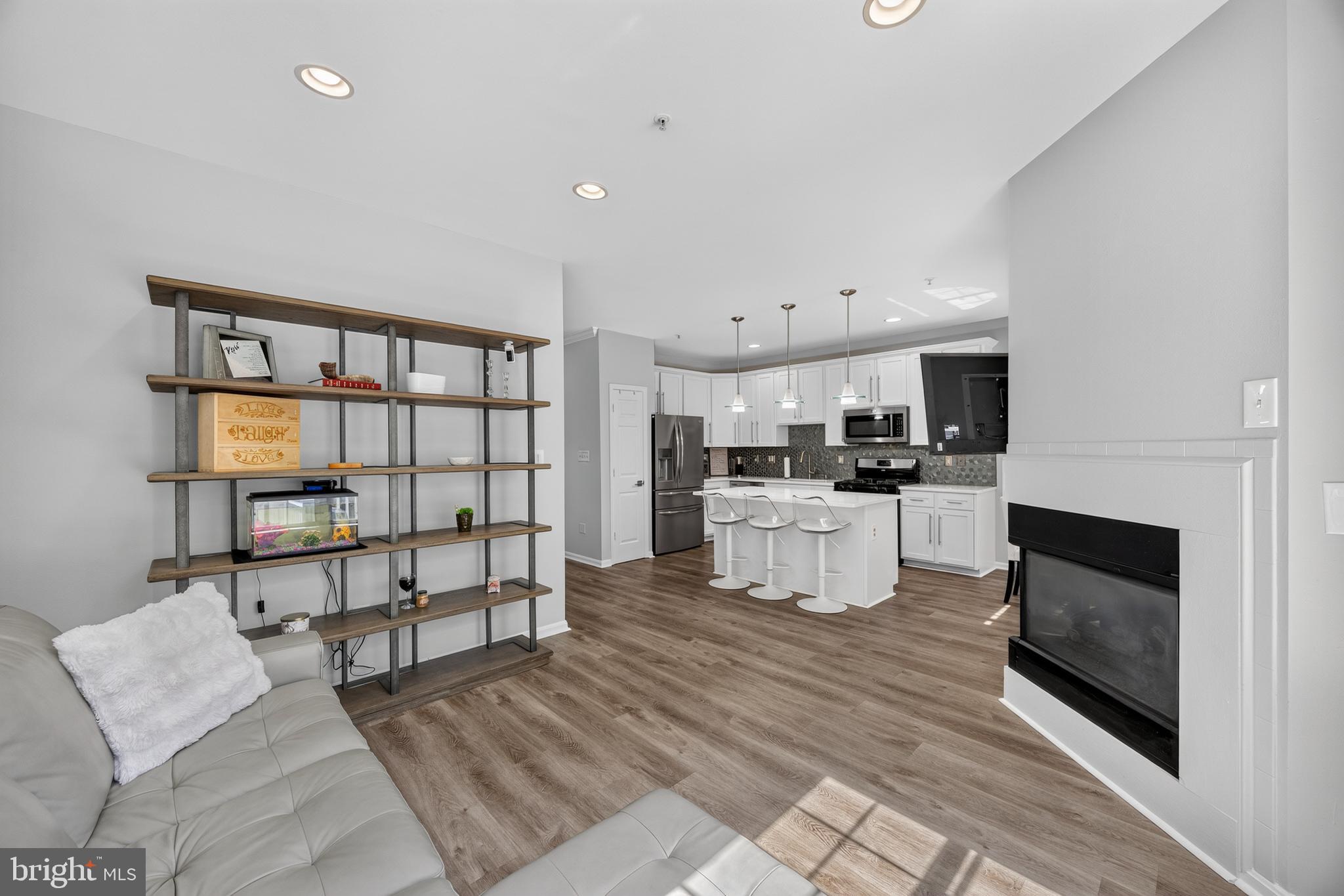 GREY ROCK - Residential