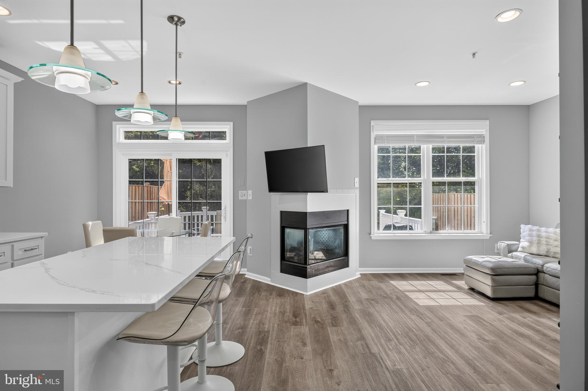 GREY ROCK - Residential
