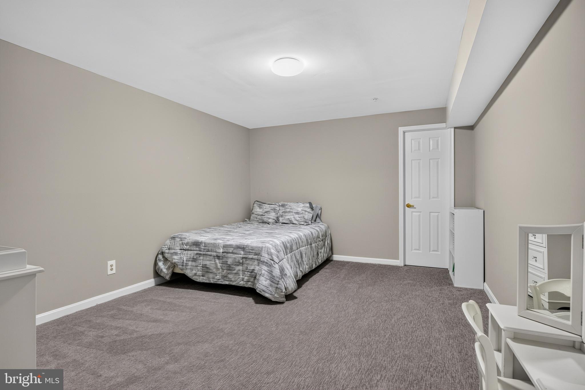 GREY ROCK - Residential
