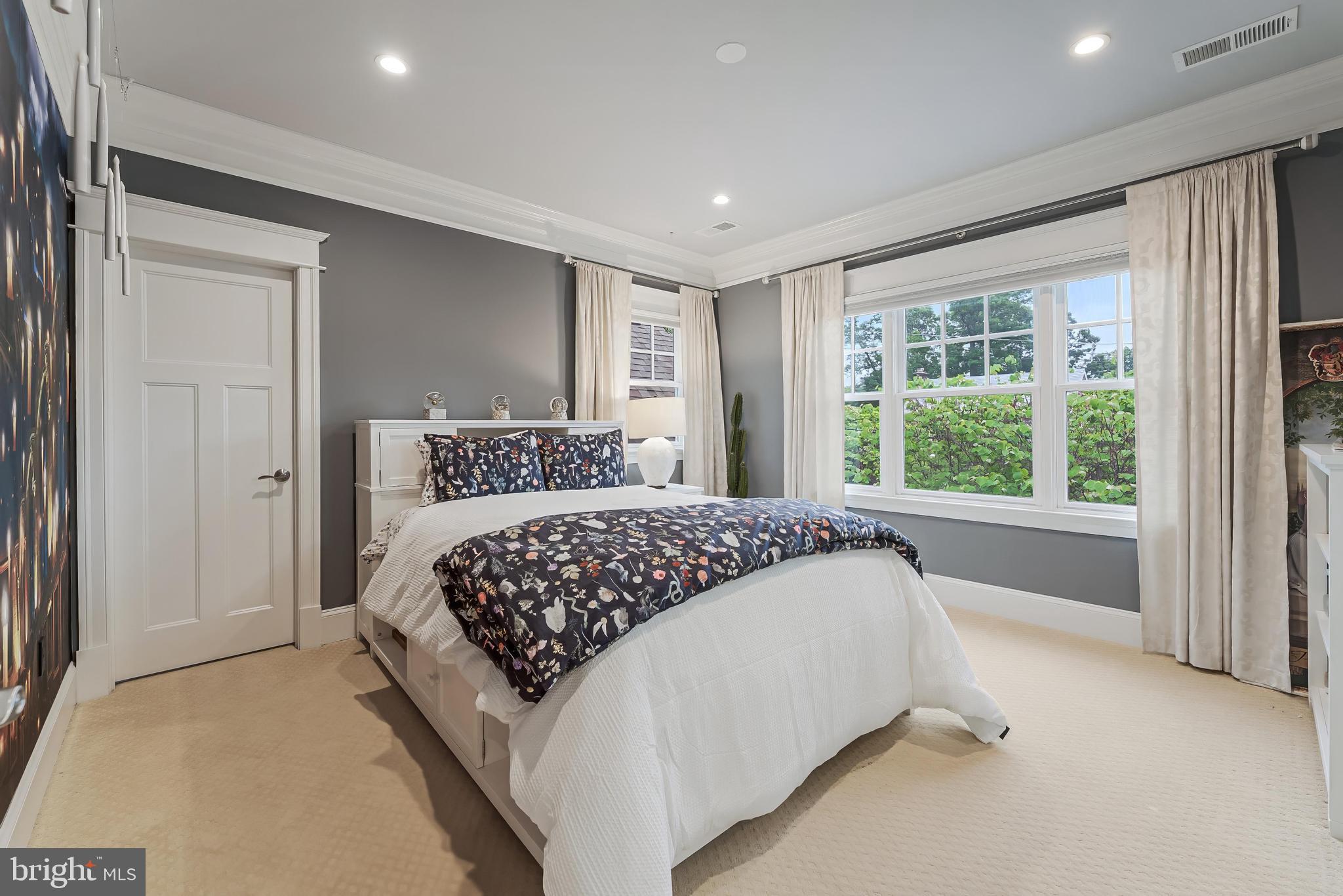 ASHTON HEIGHTS - Residential