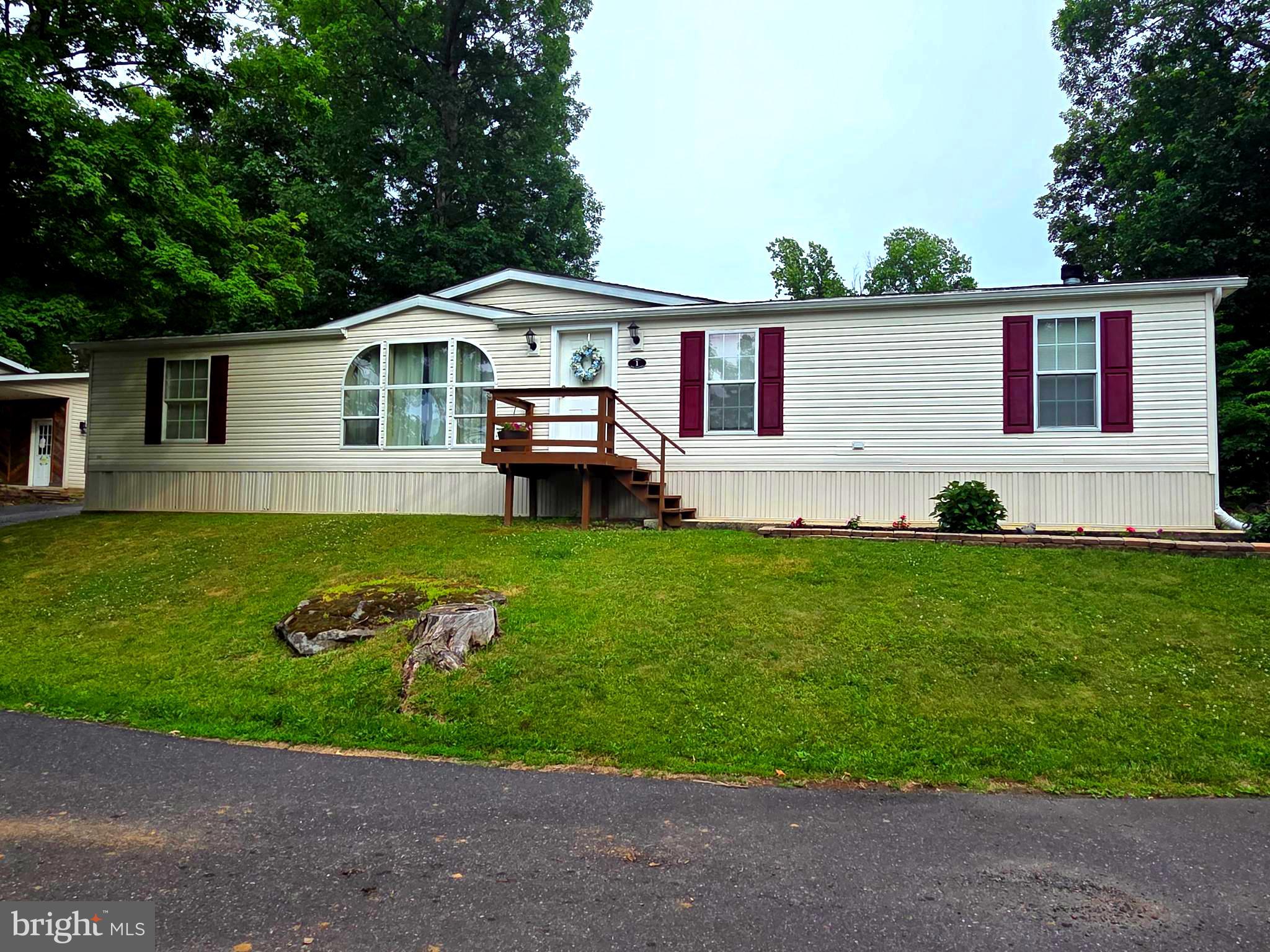 MELODYLAKESCNTRYCLUB - Residential