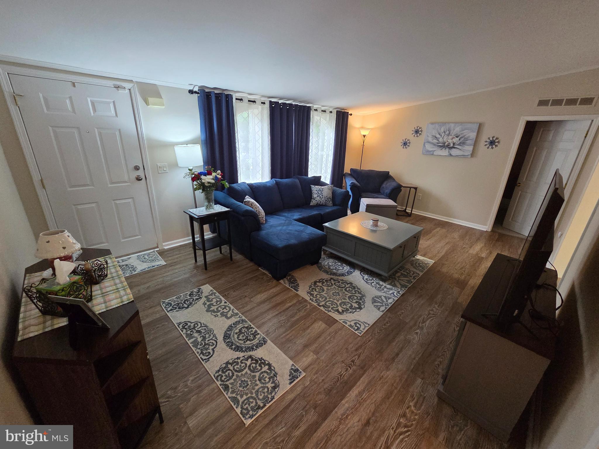 MELODYLAKESCNTRYCLUB - Residential