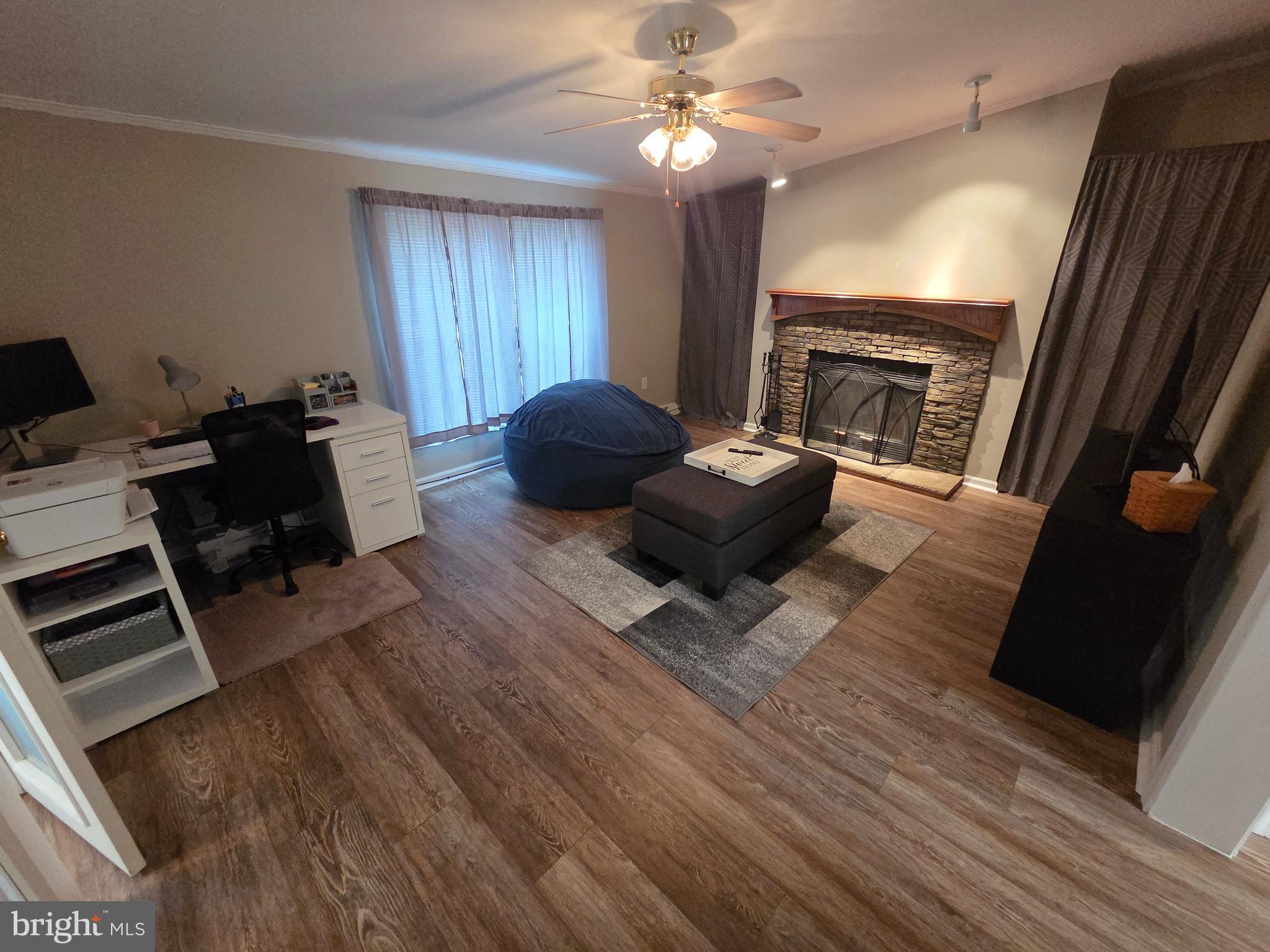 MELODYLAKESCNTRYCLUB - Residential