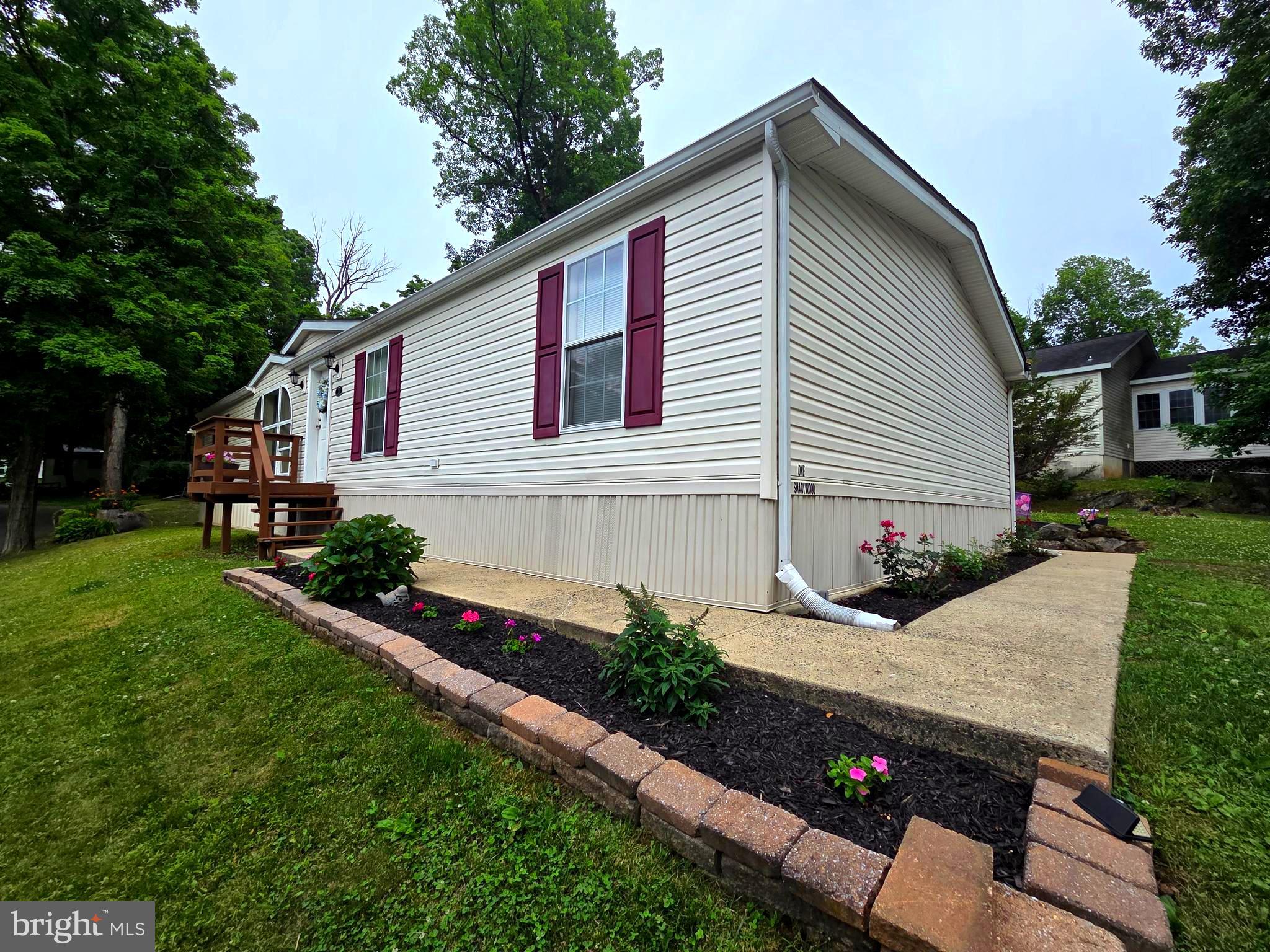 MELODYLAKESCNTRYCLUB - Residential