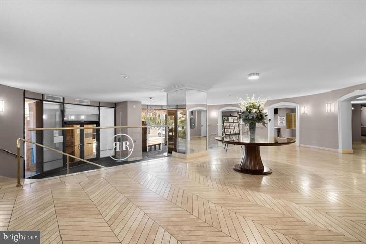 ROTONDA - Residential