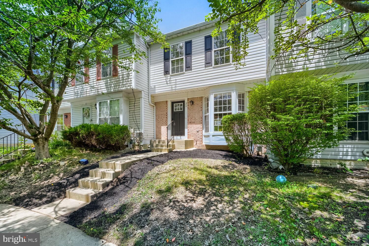 THE VILLAGES OF LYONSFIELD RUN - Residential