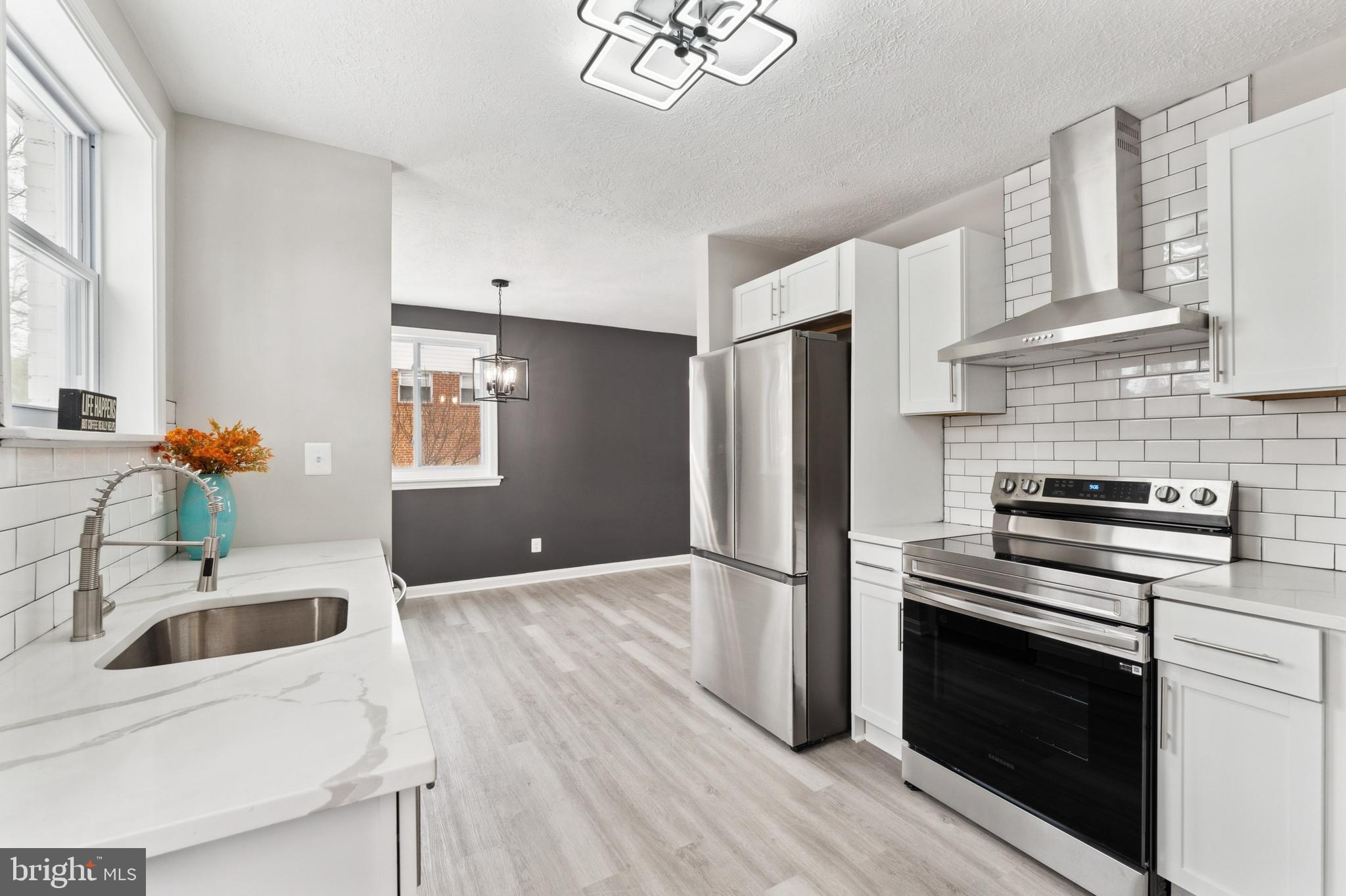 COLUMBIA PINES - Residential
