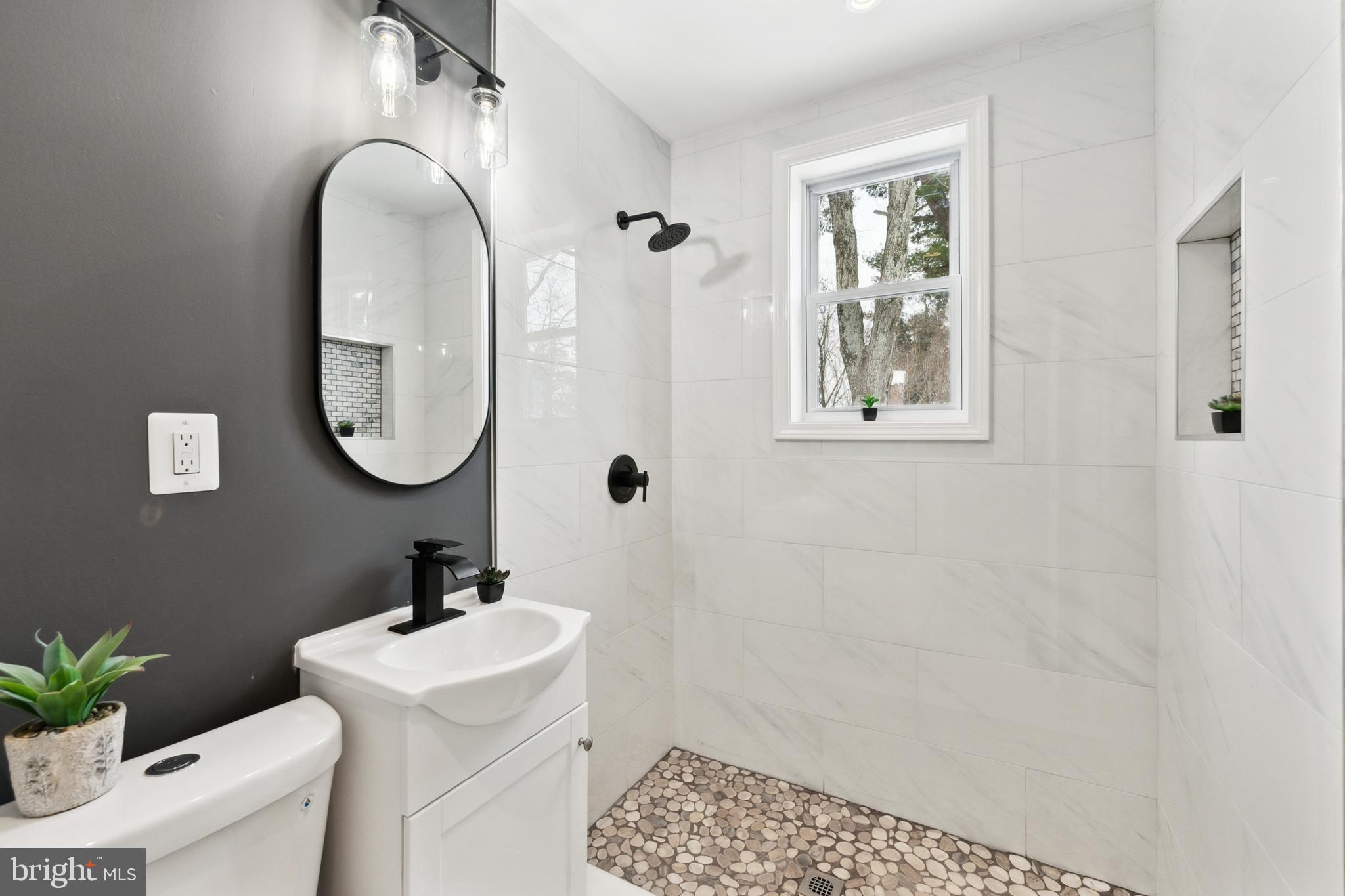 COLUMBIA PINES - Residential
