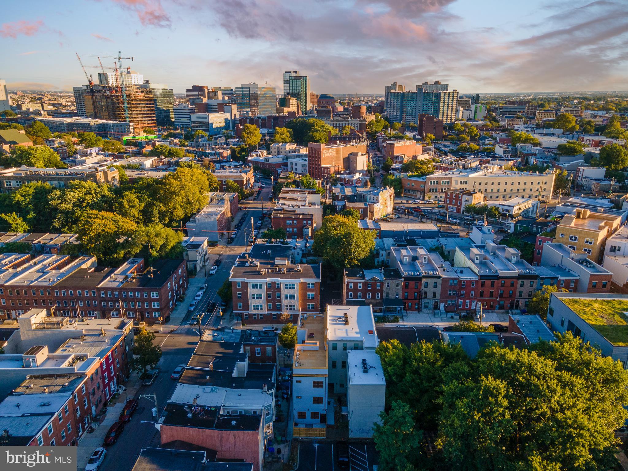 UNIVERSITY CITY - Commercial Sale