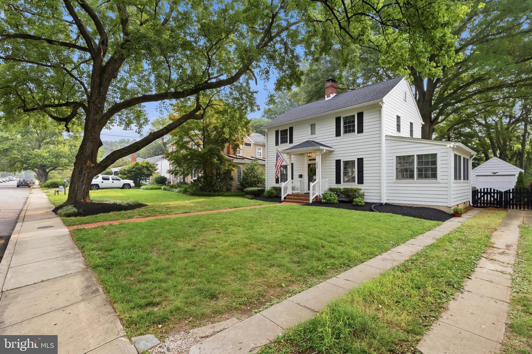 HOMEWOOD - Residential