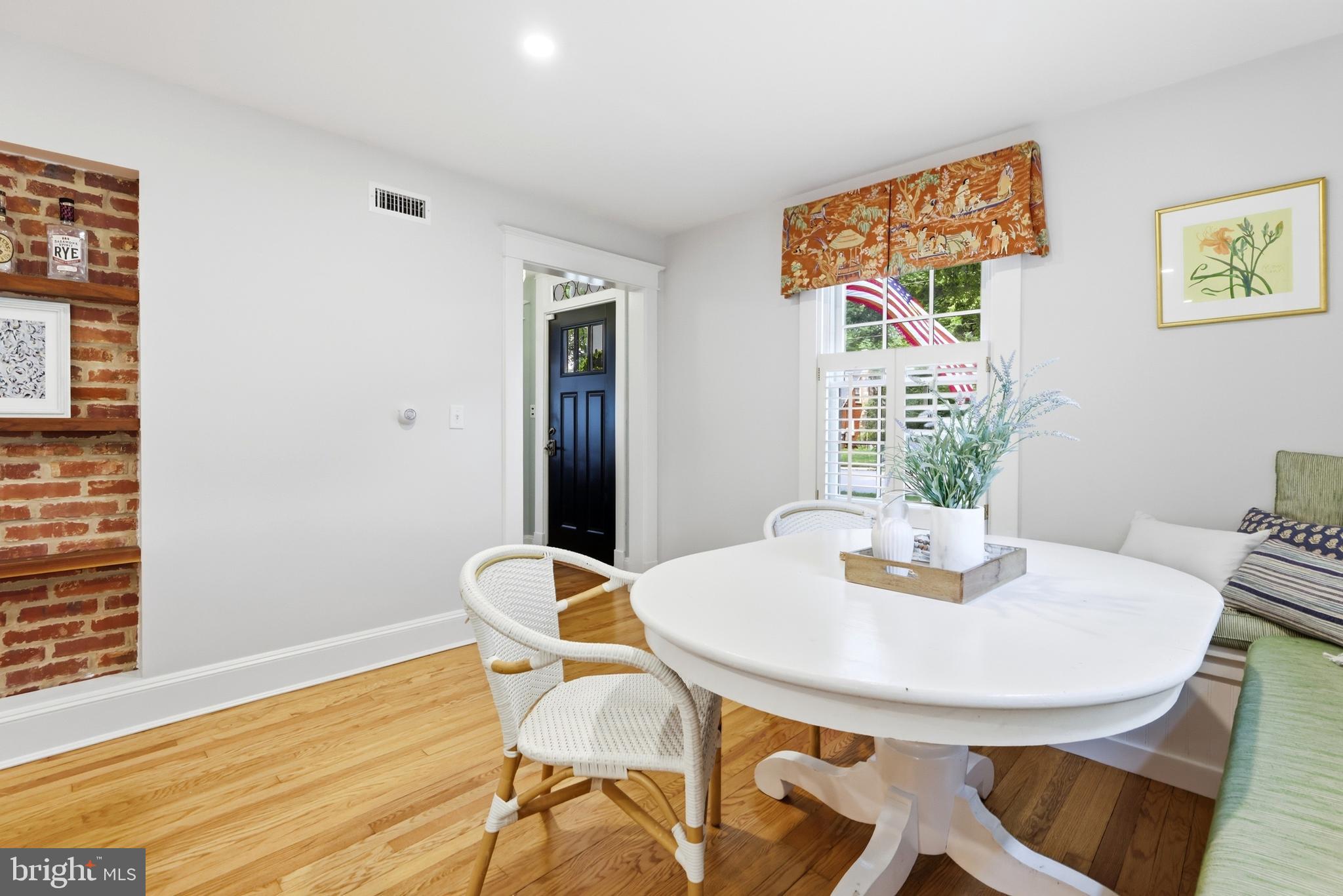 HOMEWOOD - Residential