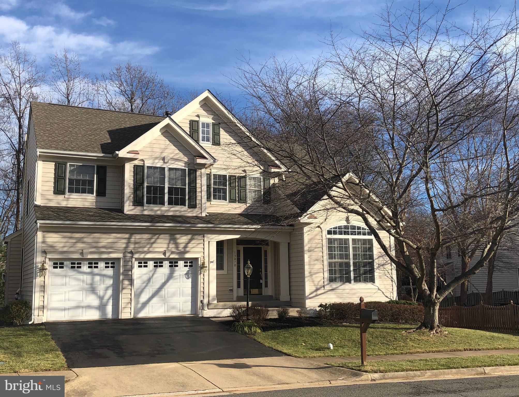 RIDGEFIELD VILLAGE - Residential