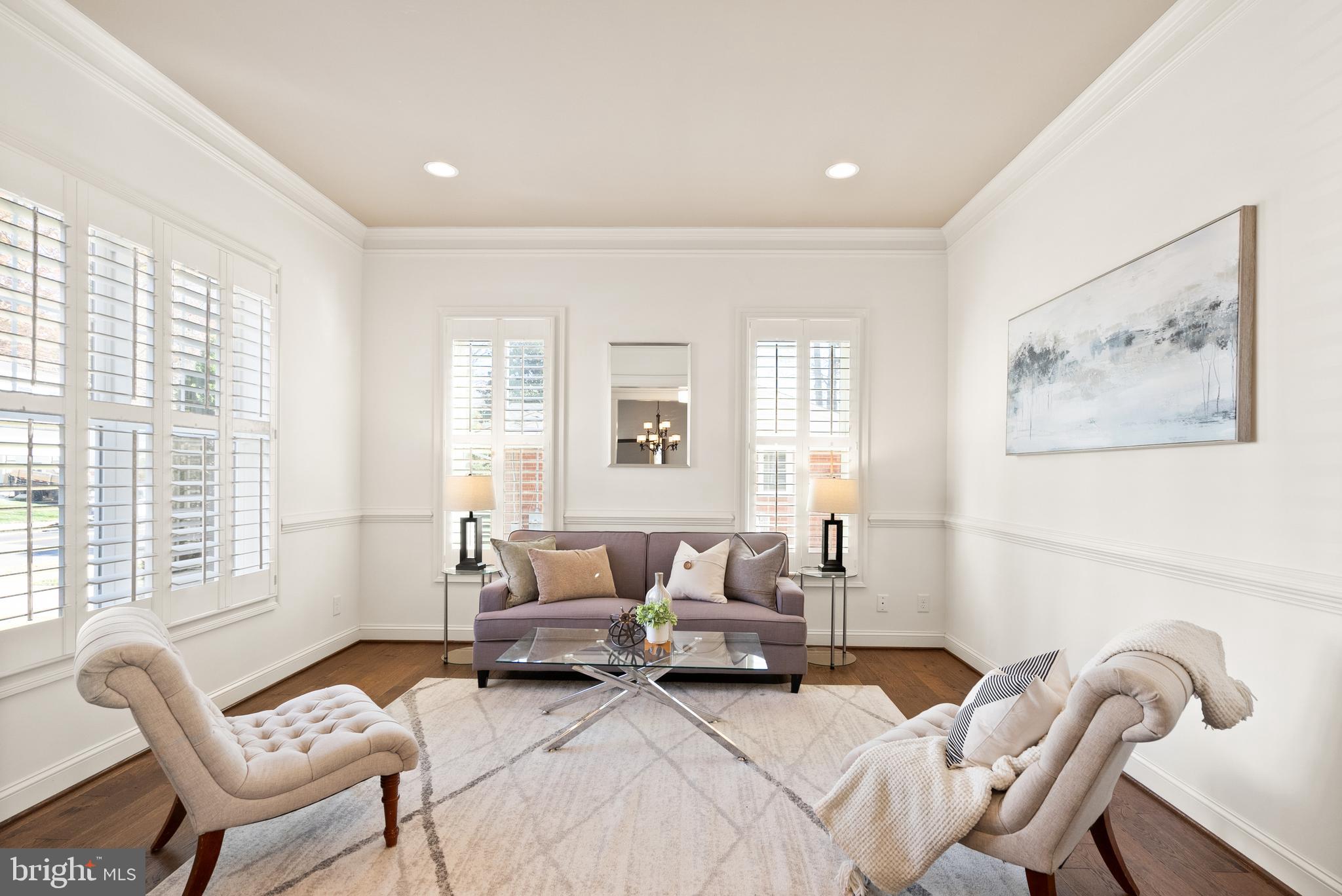 VIENNA WOODS - Residential