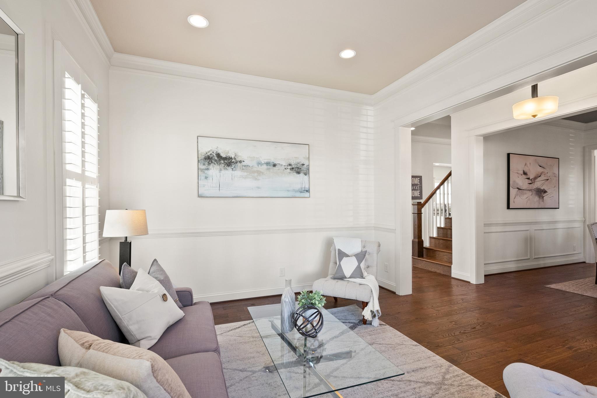 VIENNA WOODS - Residential