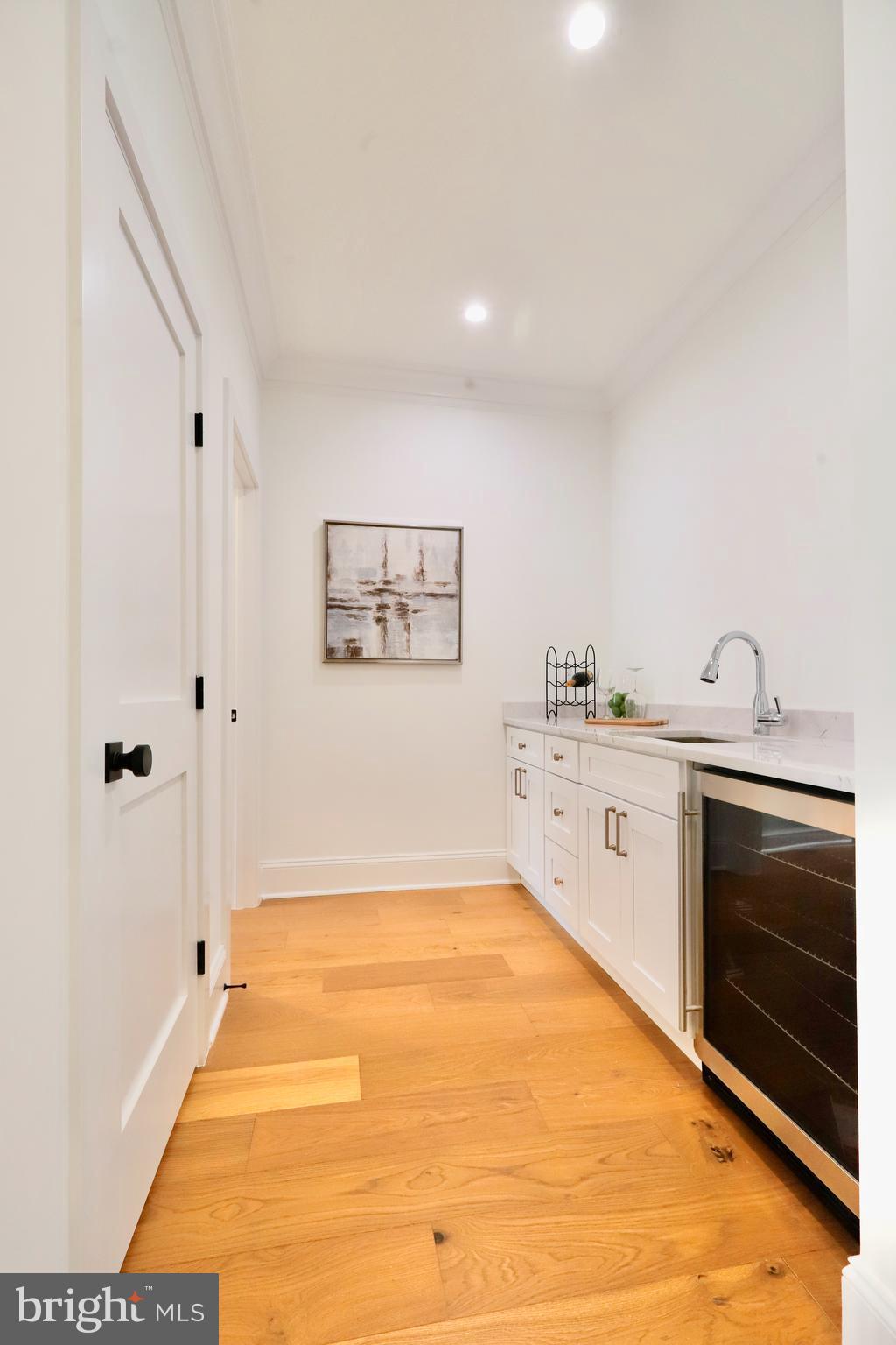 TOWN AND COUNTRY ESTATES - Residential