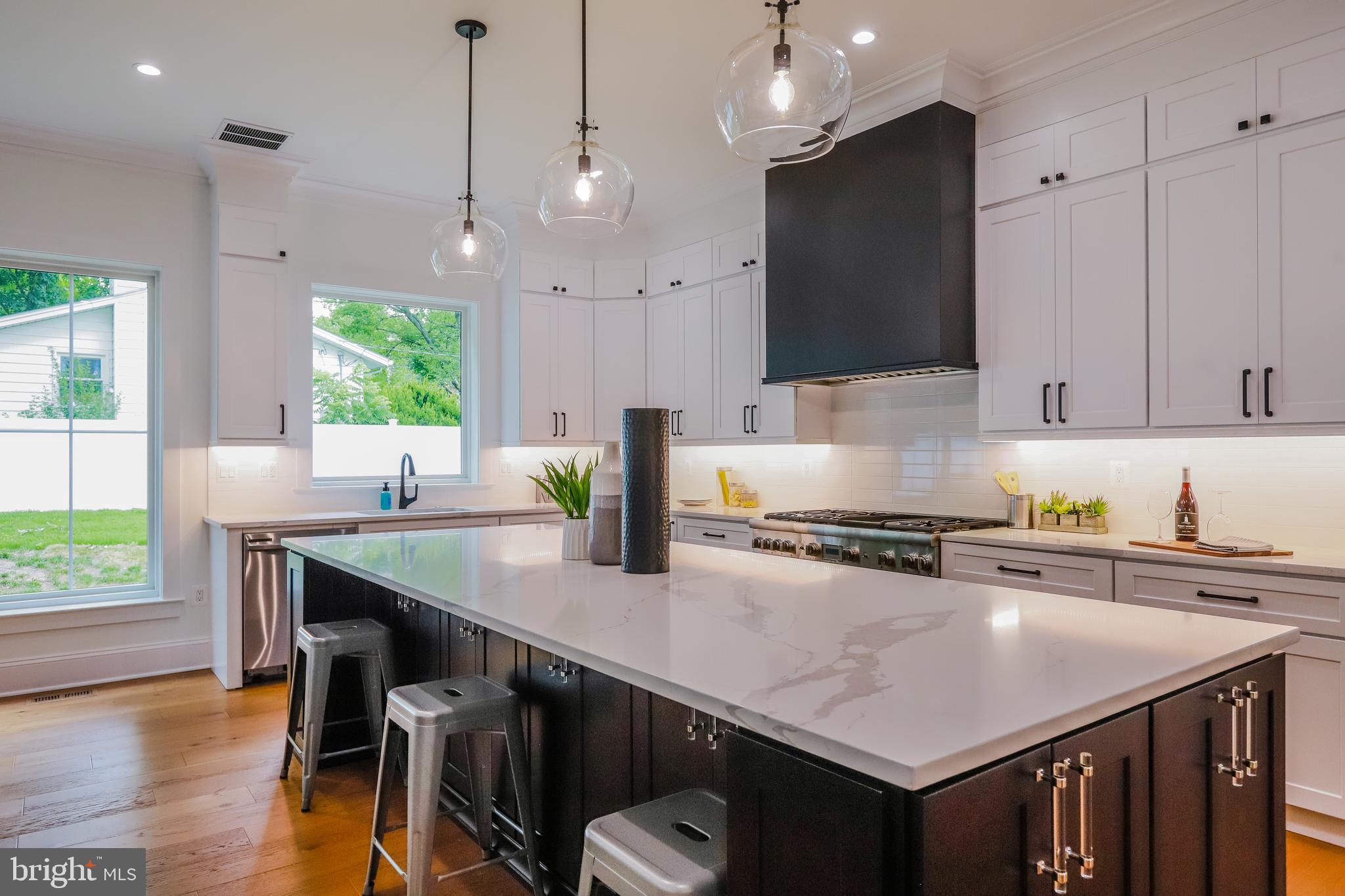 TOWN AND COUNTRY ESTATES - Residential
