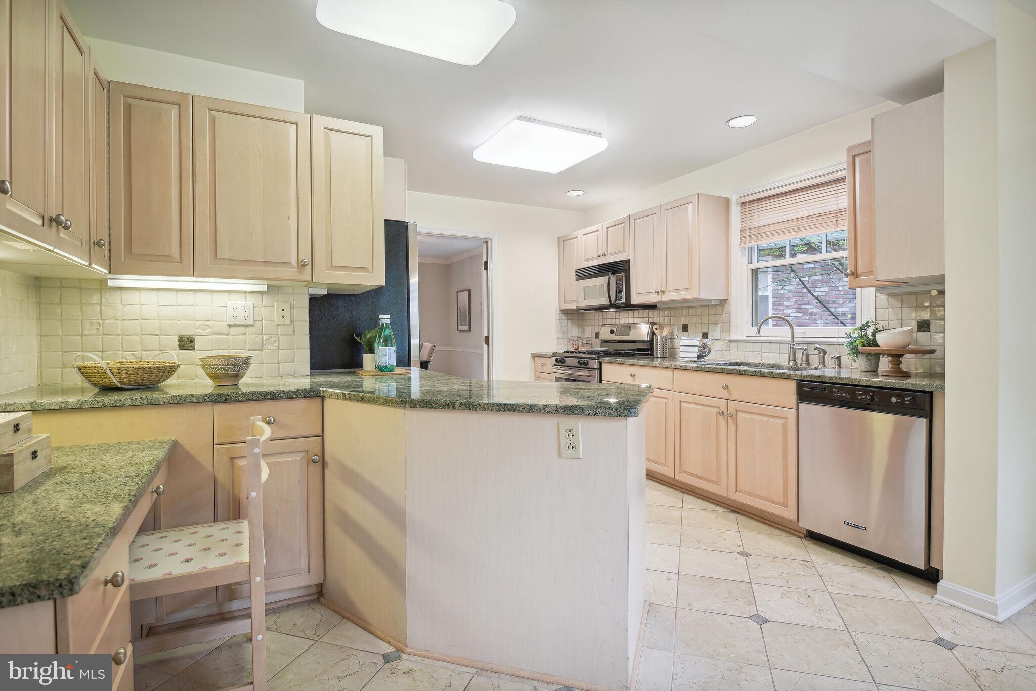 CHEVY CHASE - Residential