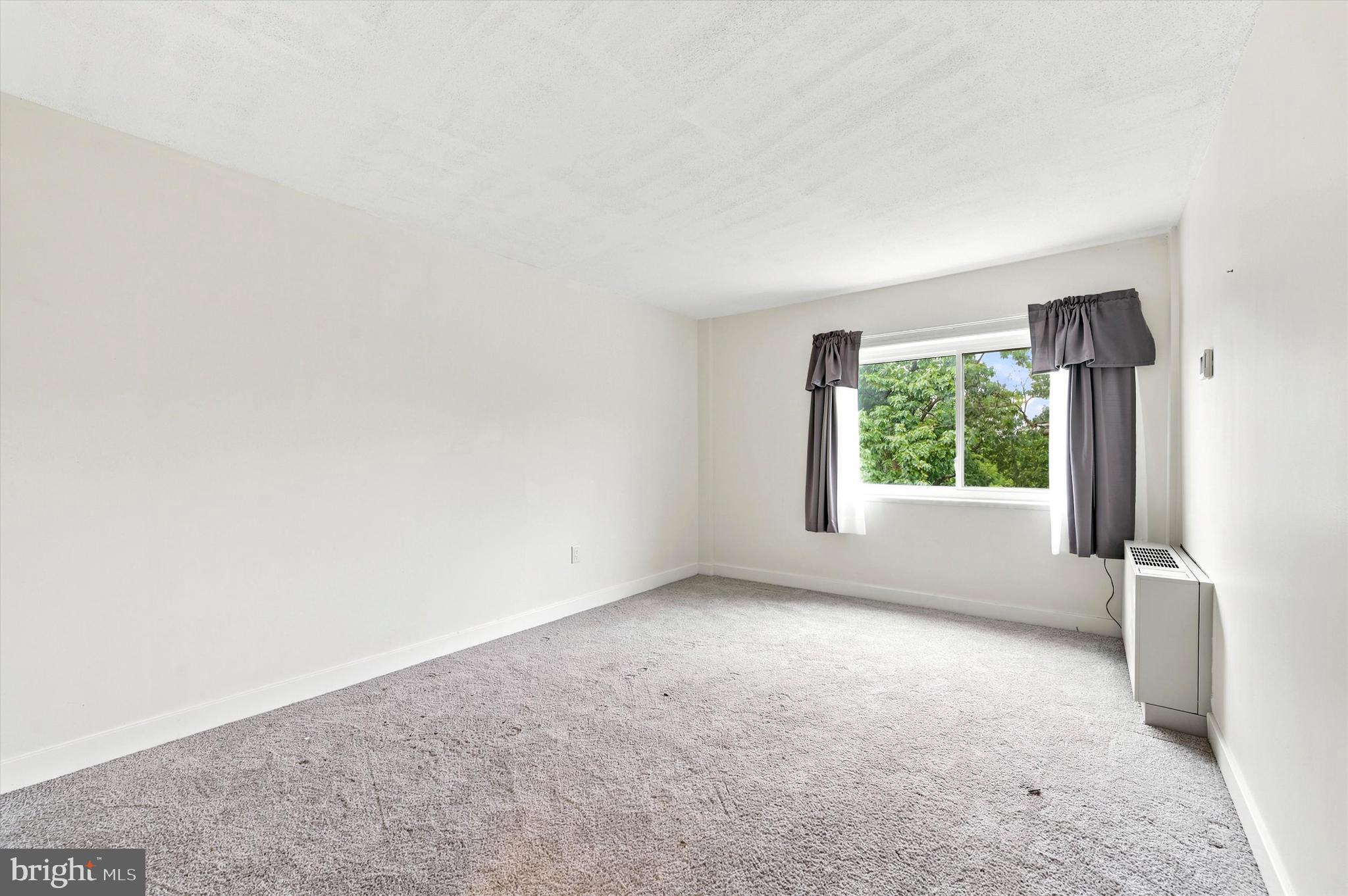 JENKINTOWN - Residential