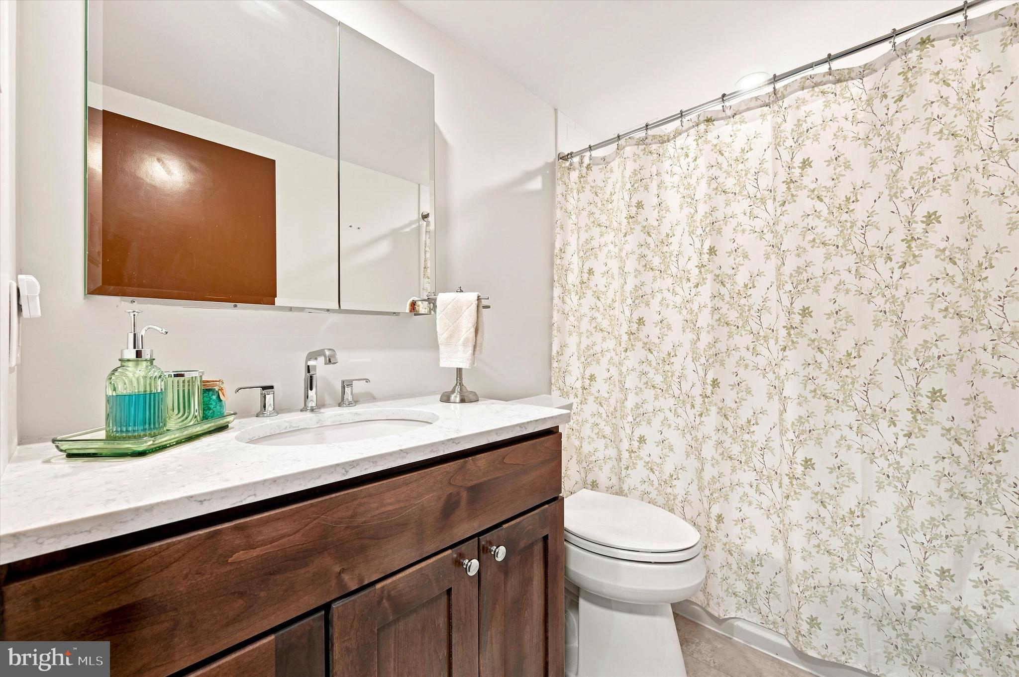 JENKINTOWN - Residential