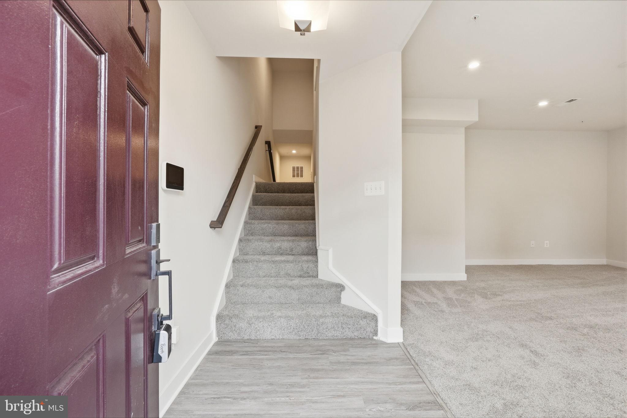 WESTCHESTER SQUARE - Residential