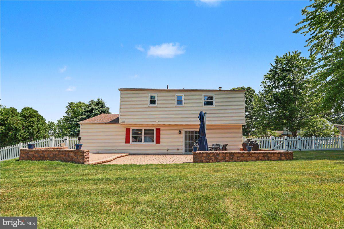 KIMBERLY KNOLL - Residential